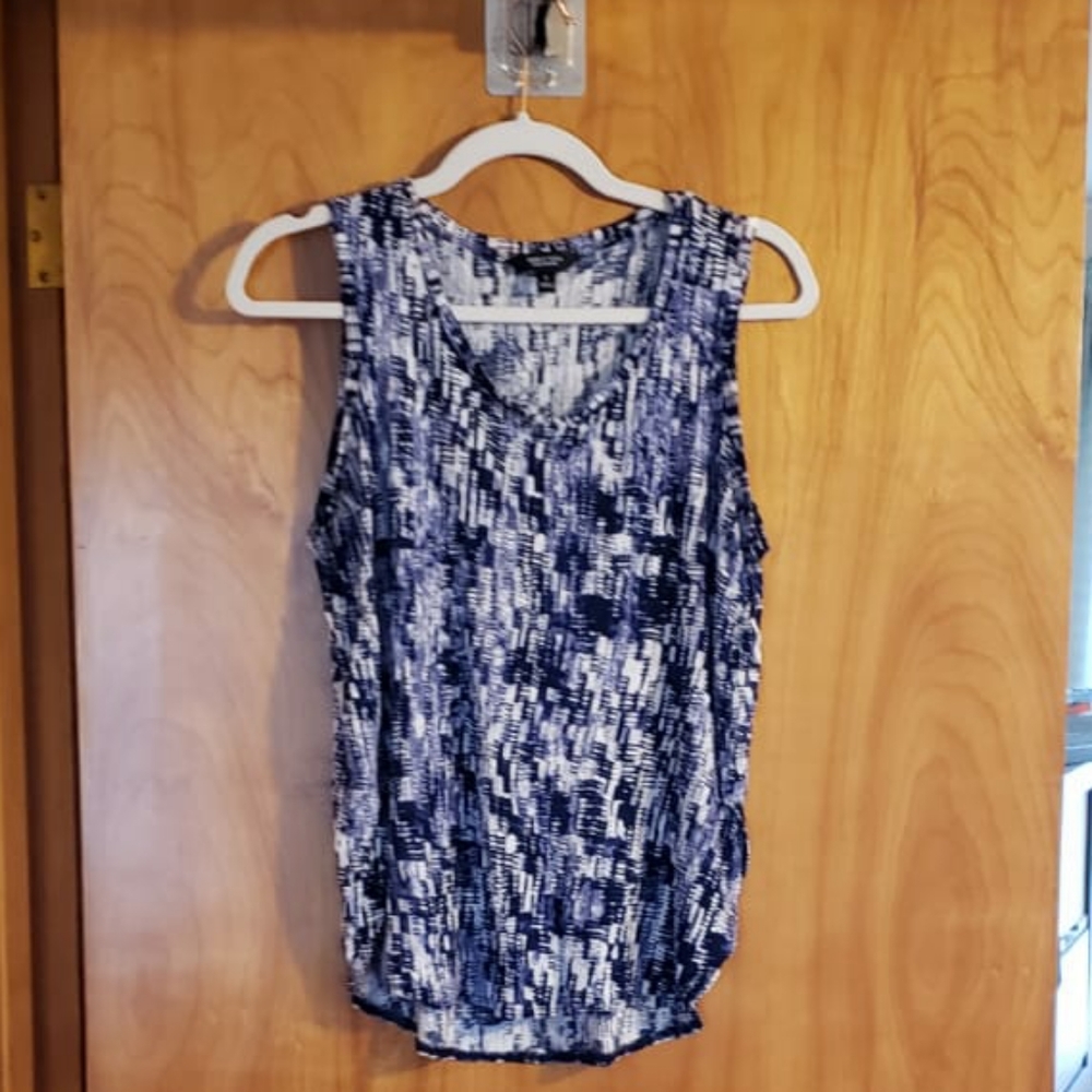 Vera Wang Sleeveless Top